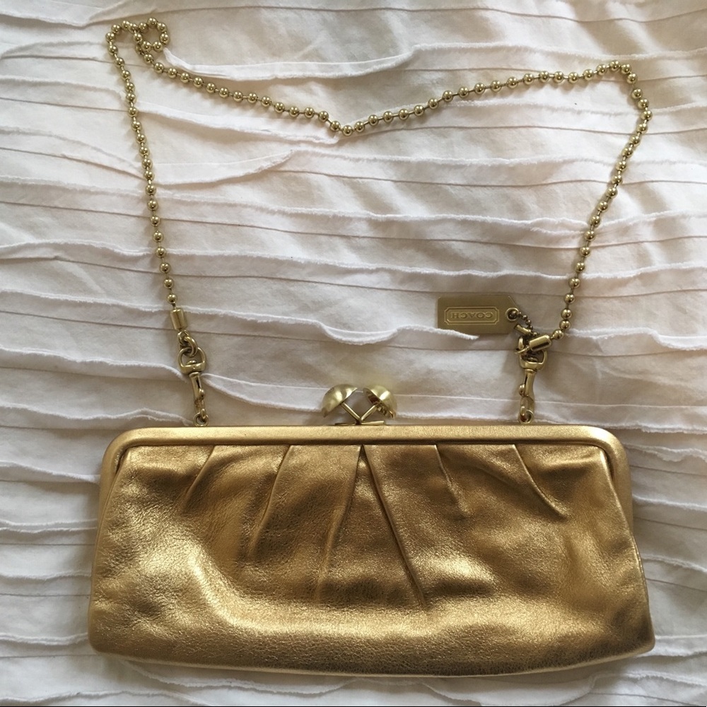 Retro Coach Clutch